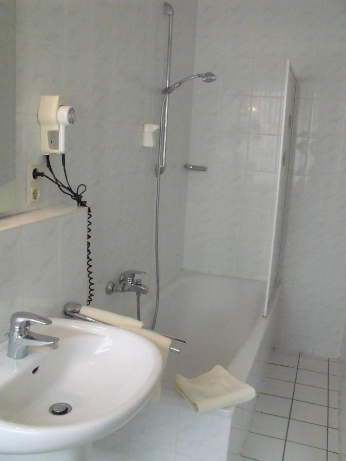 Hotel Alexander Oldenburg Zimmer foto